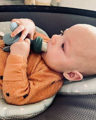 良い価格 非スリップのLeakproofフルーツの送り装置のダミー、軽量BPAの自由なシリコーンTeether オンライン