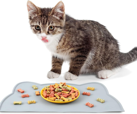 良い価格 シリコンペットフードマット 床用 防水 滑り防ぎ ペットフッディングマット エッジアップ 猫碗マット 移動 簡単に取れるマット オンライン